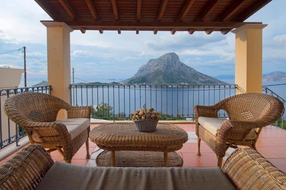 Villa Next To The Sea!! Myrties Esterno foto