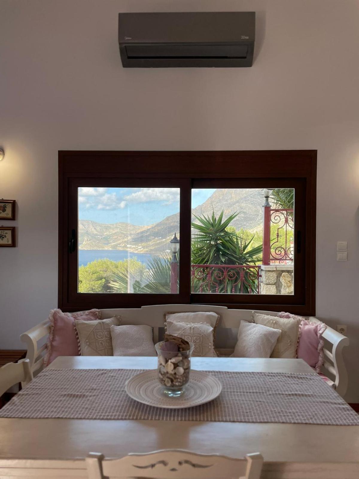 Villa Next To The Sea!! Myrties Esterno foto