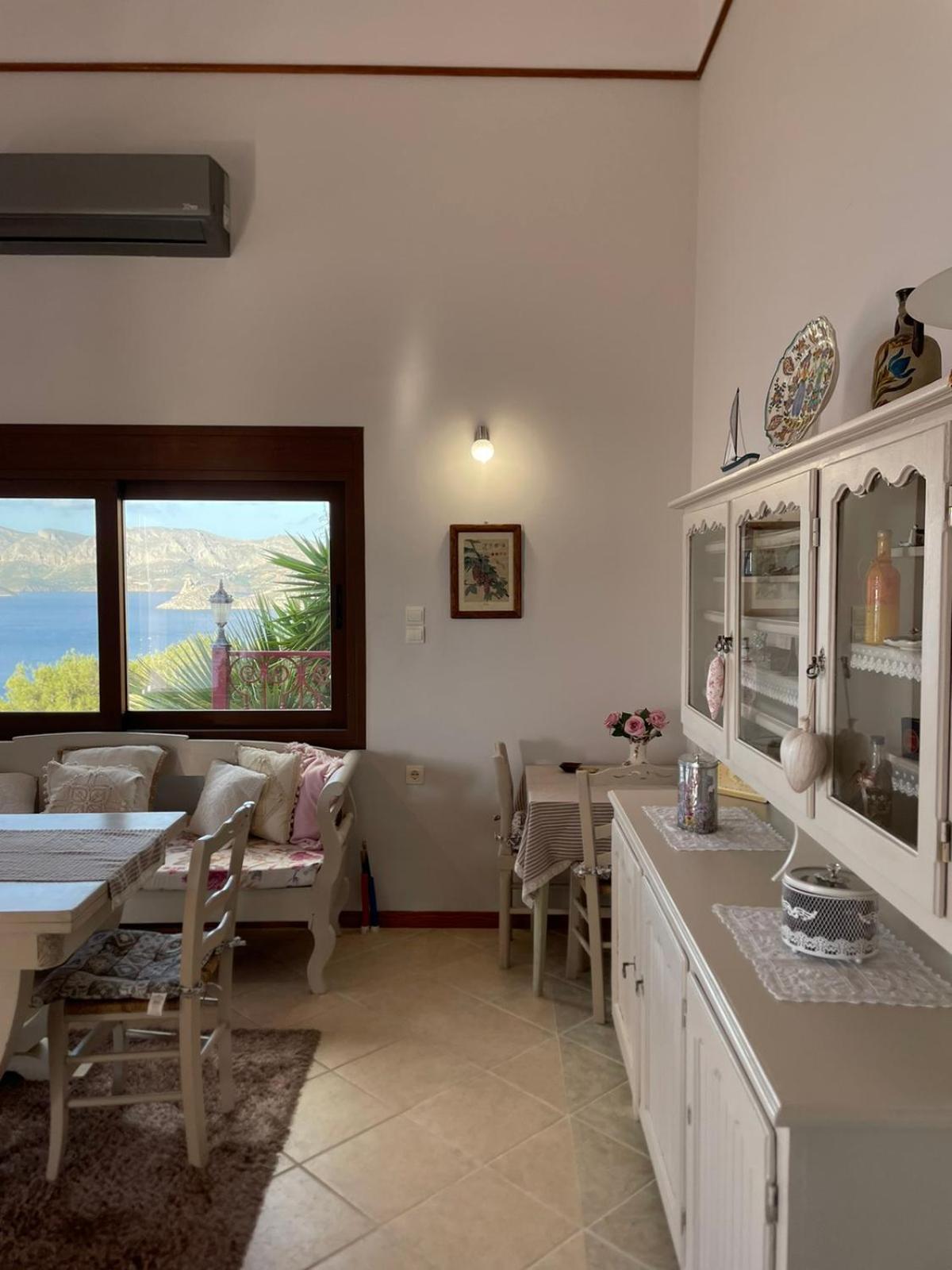Villa Next To The Sea!! Myrties Esterno foto